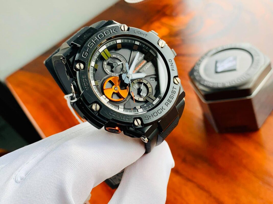  GST-B100B-1A4 sở hữu màu sắc mới nhất của phiên bản G-Shock G-STEEL