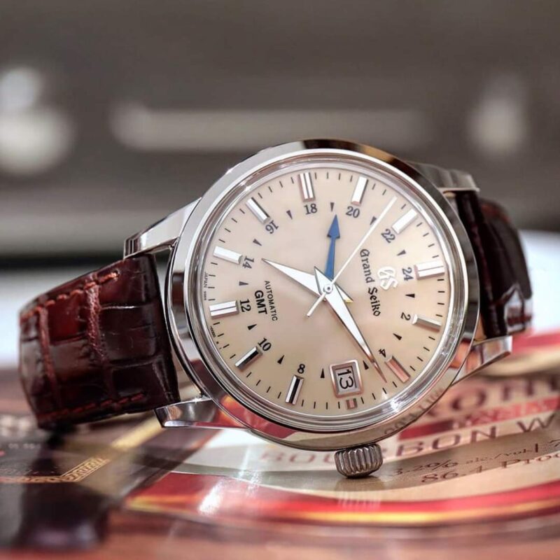 Đồng hồ nam Grand Seiko Automatic GMT Cream Dial SBGM221