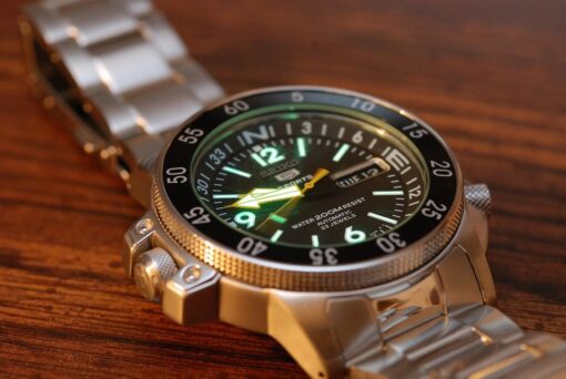Đồng hồ nam Seiko Diver Automatic Map SKZ211 Nam tính, khỏe khoắn, năng  động - Benwatchs chuyên cung cấp đồng hồ chính hãng giá tốt