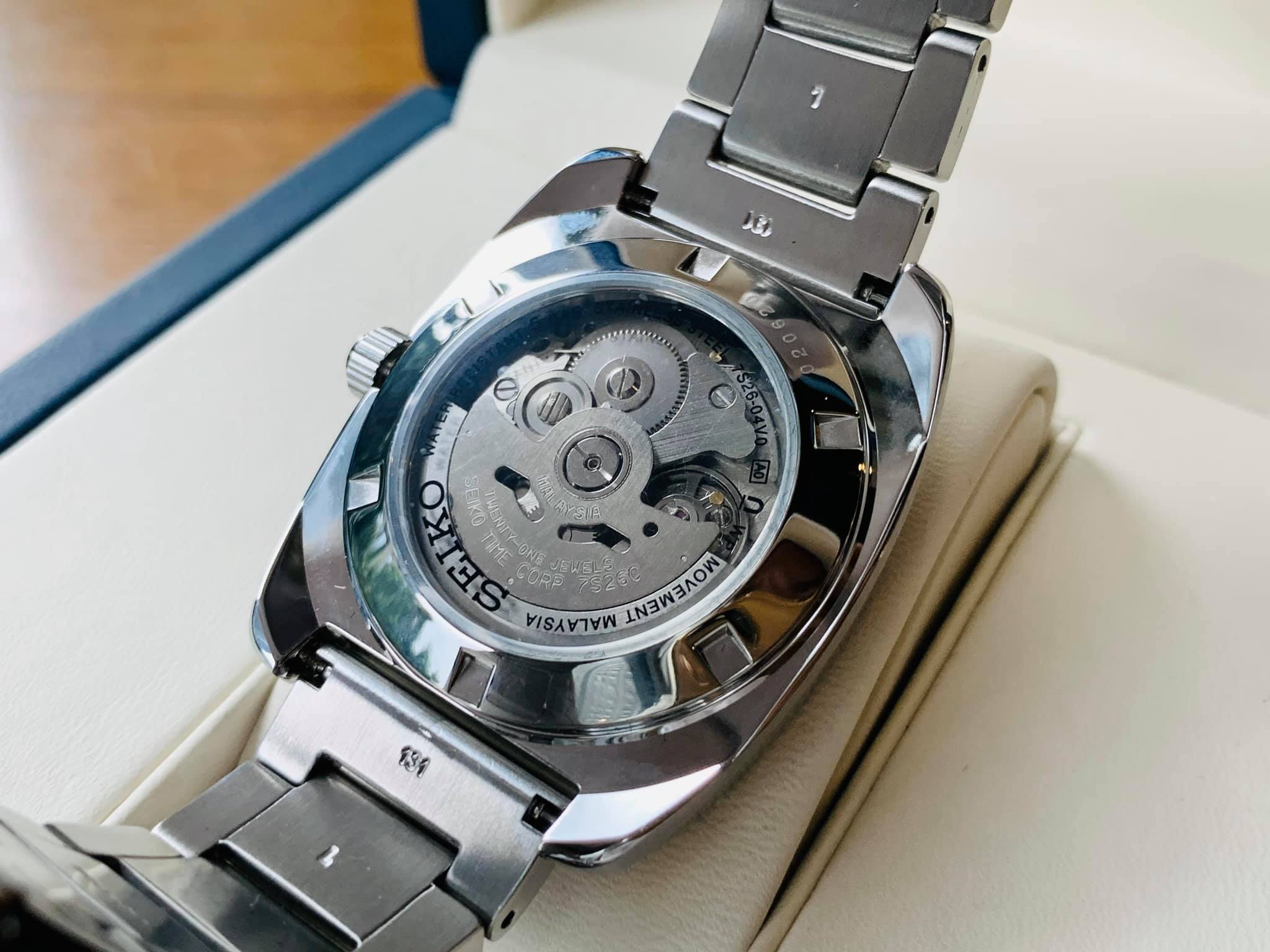 Đồng hồ nam Seiko SNKP23 RECRAFT thiết kế mạnh mẽ với mặt vuông nam tính -  Benwatchs chuyên cung cấp đồng hồ chính hãng giá tốt