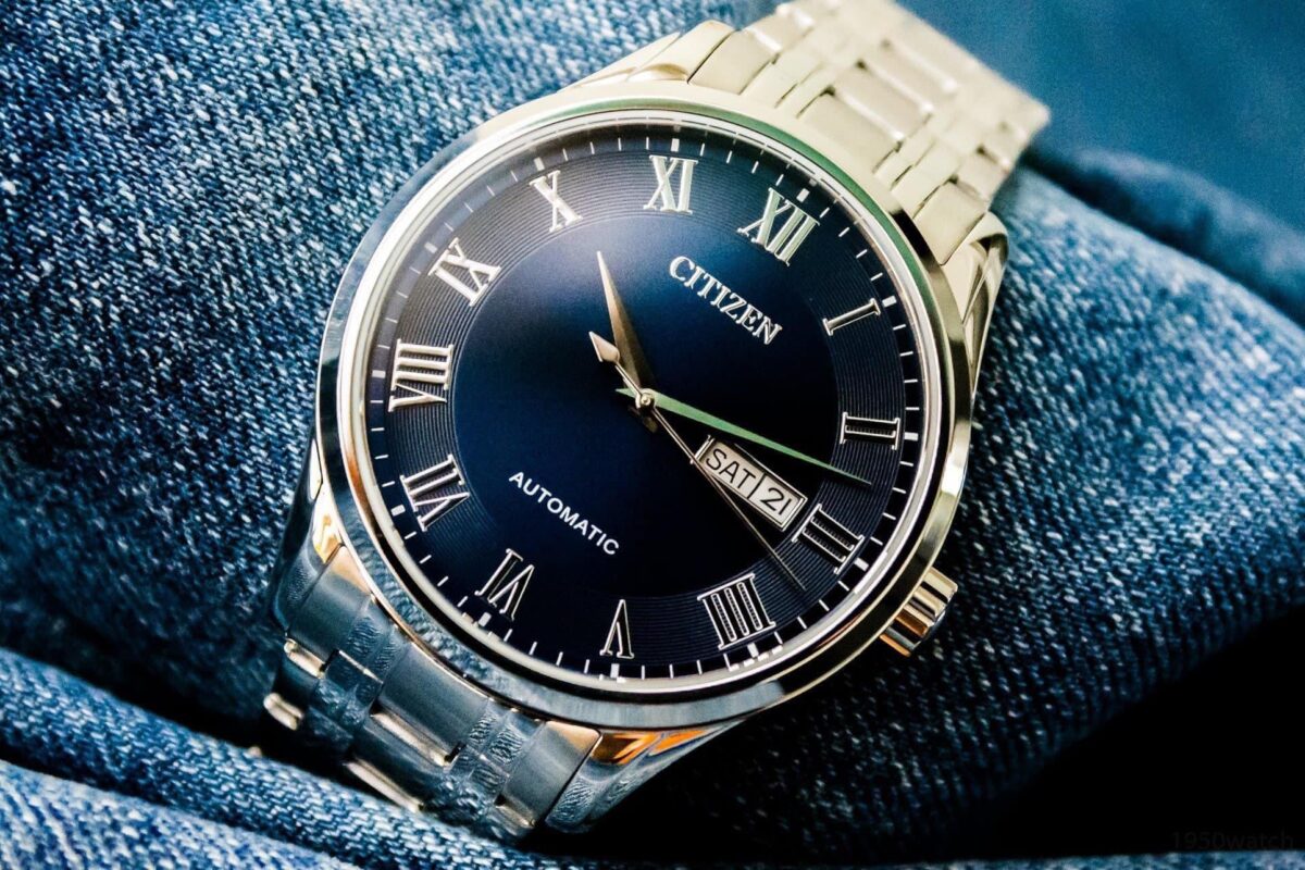 đồng hồ nam Citizen NH8360-80L kiểu dáng Dresswatch