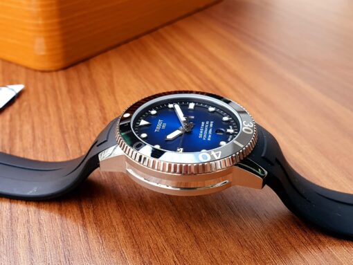 TISSOT Seastar 1000 - T120.407.17.041.00 có độ chịu nước lên đến 300 mét